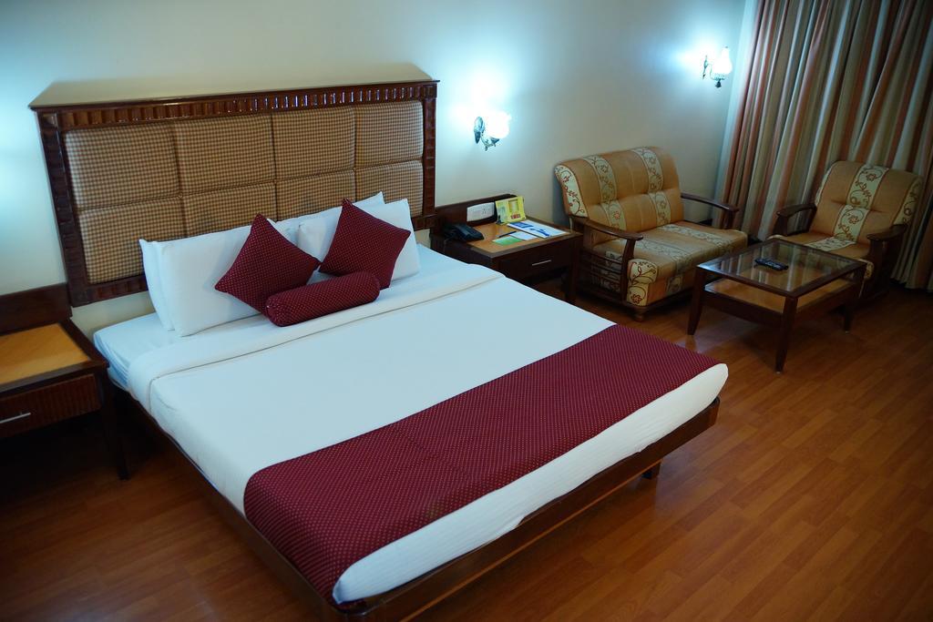 Joys Palace Hotel Thrissur Ngoại thất bức ảnh