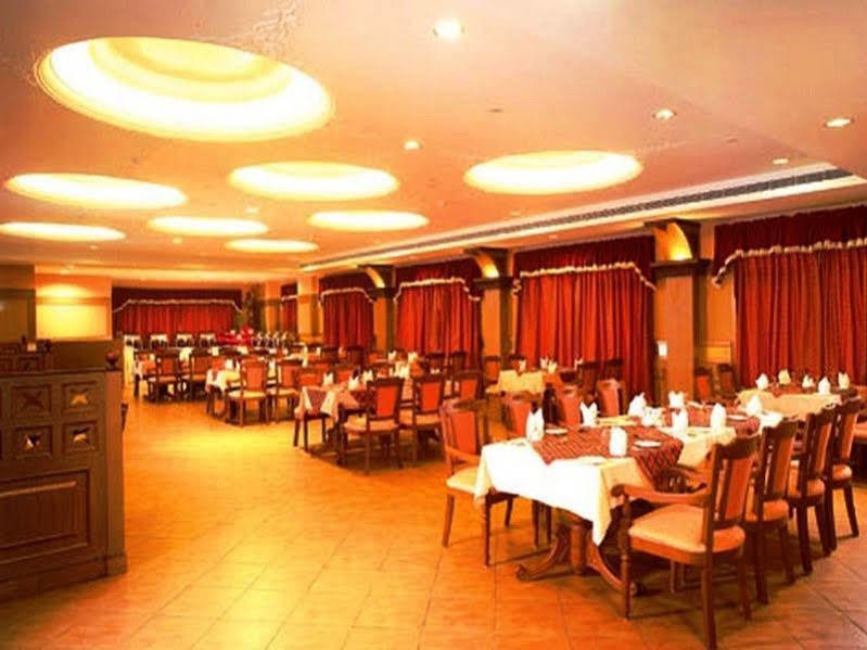 Joys Palace Hotel Thrissur Ngoại thất bức ảnh