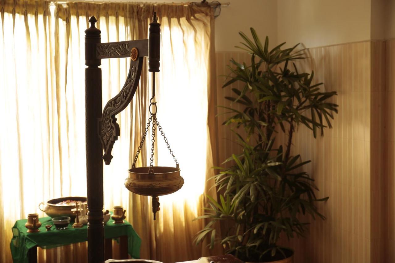Joys Palace Hotel Thrissur Ngoại thất bức ảnh