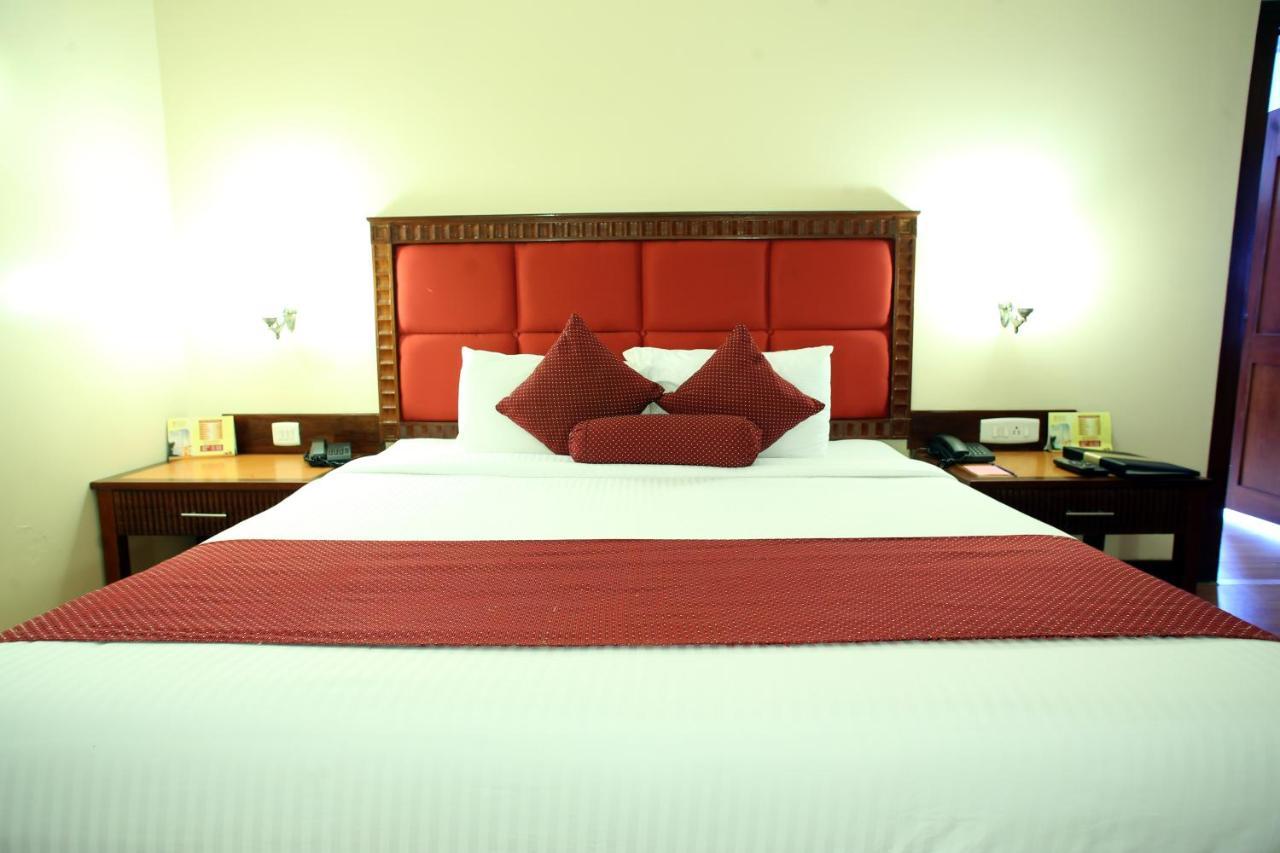 Joys Palace Hotel Thrissur Ngoại thất bức ảnh