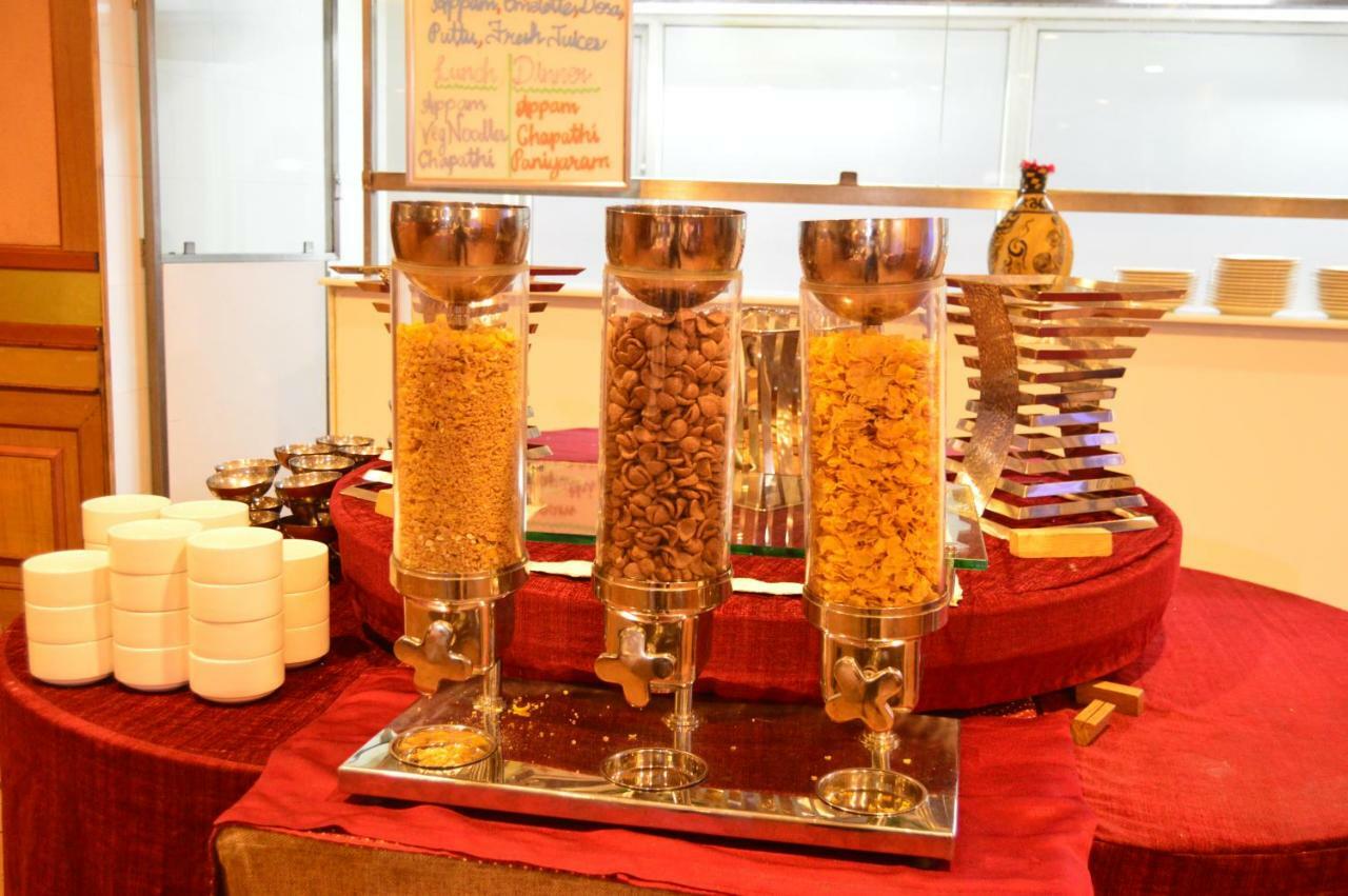 Joys Palace Hotel Thrissur Ngoại thất bức ảnh